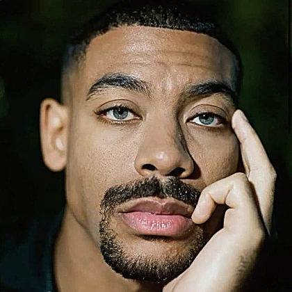 Imagem recente de aaronpierre