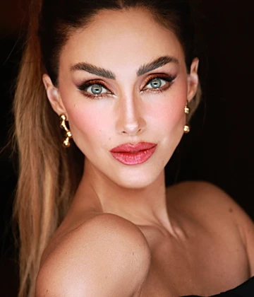 Imagem recente de anahi