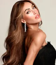 Imagem recente de anahi