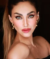 Imagem recente de anahi