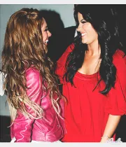 Imagem recente de anahi