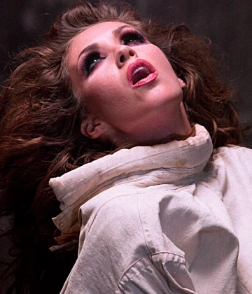 Imagem recente de anahi