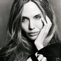 Imagem recente de angelinajolie