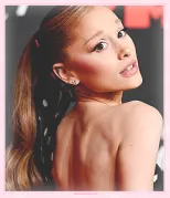 Imagem recente de arianagrande