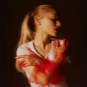 Imagem recente de arianagrande