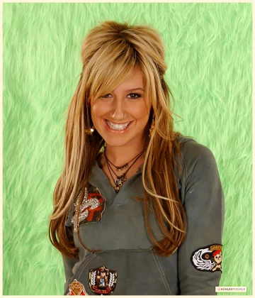 Imagem recente de ashleytisdale