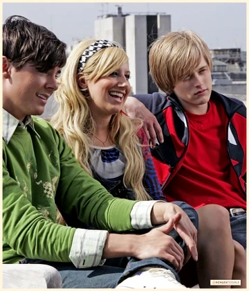 Imagem recente de ashleytisdale