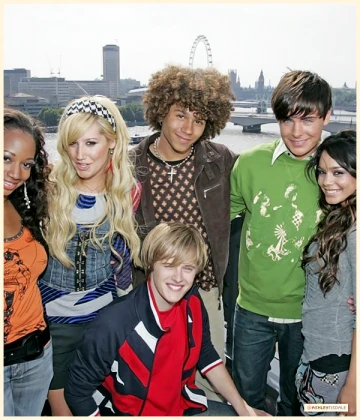 Imagem recente de ashleytisdale