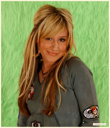 Imagem recente de ashleytisdale