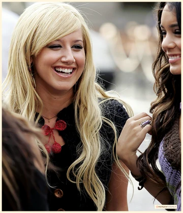 Imagem recente de ashleytisdale