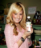 Imagem recente de ashleytisdale