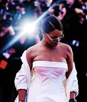 Imagem recente de badgalriri