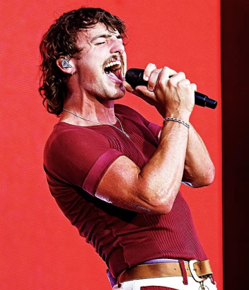 Imagem recente de bensonboone