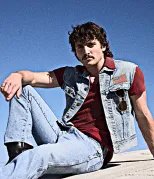 Imagem recente de bensonboone