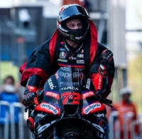 Imagem recente de bezzecchi