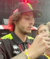 Imagem recente de bezzecchi