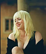 Imagem recente de billie