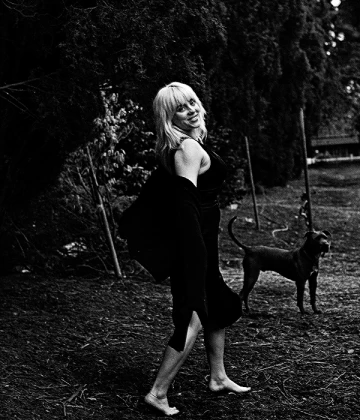 Imagem recente de billie