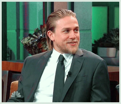 Imagem recente de charliehunnam