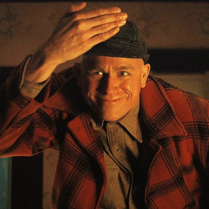 Imagem recente de charliehunnam