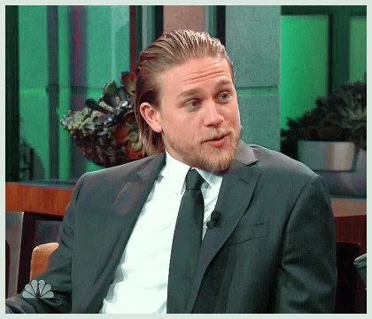 Imagem recente de charliehunnam