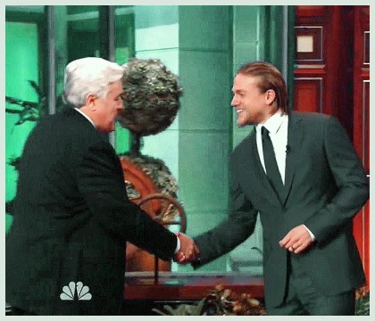 Imagem recente de charliehunnam