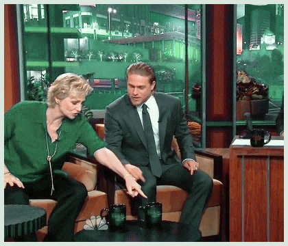 Imagem recente de charliehunnam