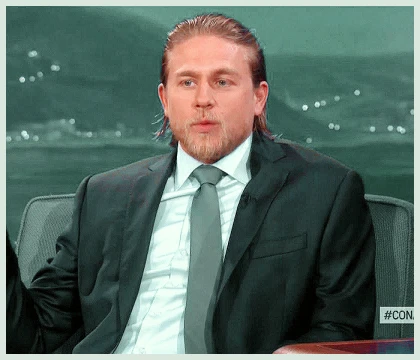 Imagem recente de charliehunnam