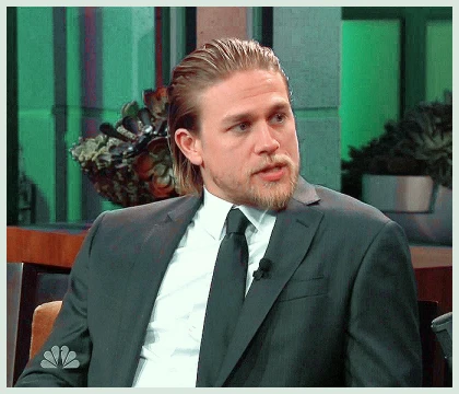 Imagem recente de charliehunnam
