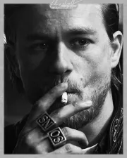 Imagem recente de charliehunnam