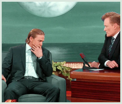 Imagem recente de charliehunnam