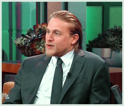 Imagem recente de charliehunnam