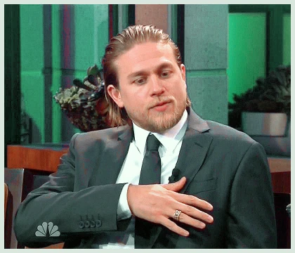Imagem recente de charliehunnam