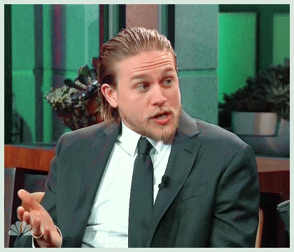 Imagem recente de charliehunnam