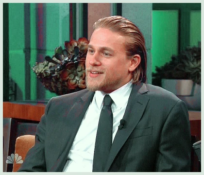 Imagem recente de charliehunnam
