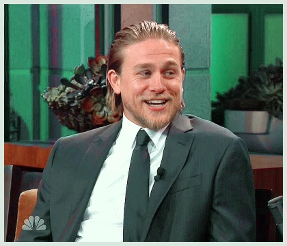 Imagem recente de charliehunnam