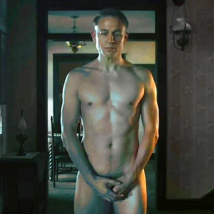 Imagem recente de charliehunnam