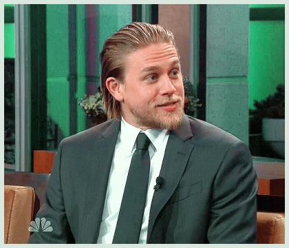 Imagem recente de charliehunnam