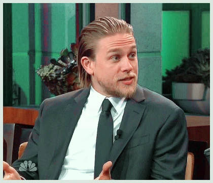 Imagem recente de charliehunnam