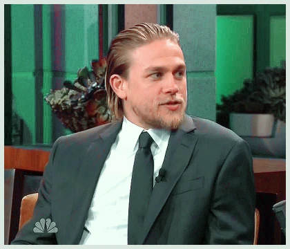 Imagem recente de charliehunnam