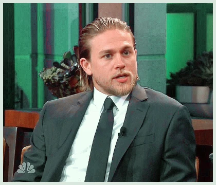Imagem recente de charliehunnam