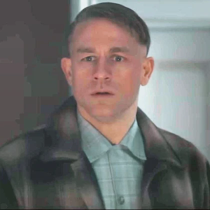 Imagem recente de charliehunnam