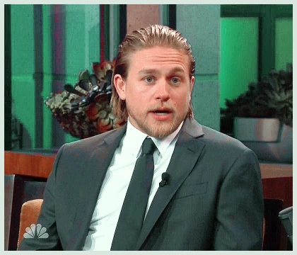 Imagem recente de charliehunnam