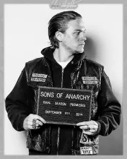 Imagem recente de charliehunnam