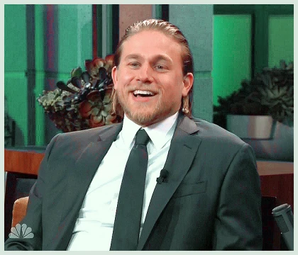Imagem recente de charliehunnam