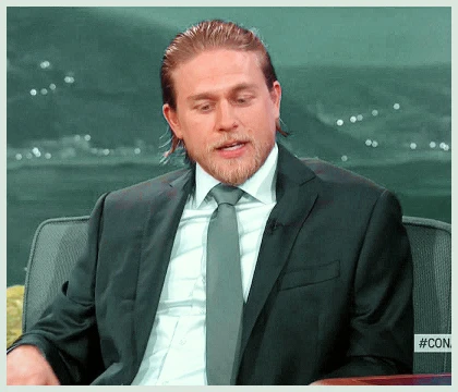 Imagem recente de charliehunnam