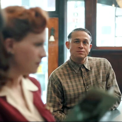 Imagem recente de charliehunnam