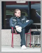 Imagem recente de charliehunnam