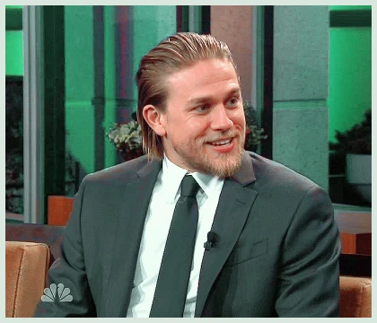 Imagem recente de charliehunnam