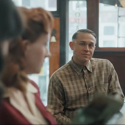 Imagem recente de charliehunnam